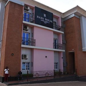 Hard Break Hotel