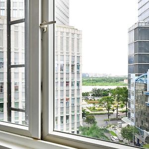 Pearl Central Hotel- Near Nguyen Hue Street